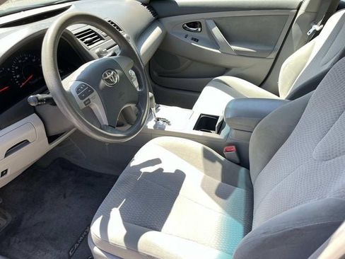 Used 2011 Toyota Camry LE w/ LE Extra-Value Pkg FWD image 24