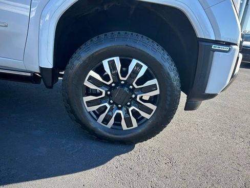 Certified 2025 GMC Sierra 2500 Denali Ultimate w/ Max Trailering Package image 8