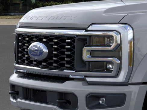 New 2026 Ford F450 Platinum w/ FX4 Off-Road Package AWD/4WD image 17