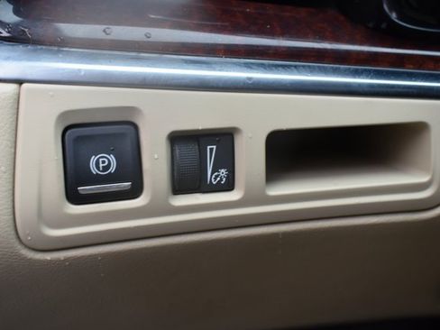 Used 2018 Cadillac XT5 Luxury w/ LPO, Wheel Lock Package image 18