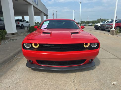 Used 2016 Dodge Challenger R/T Scat Pack RWD image 31