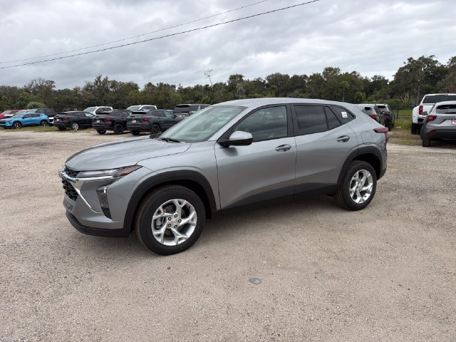 New 2026 Chevrolet Trax LS w/ LS Convenience Package FWD image 2