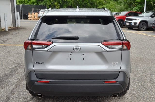 Used 2024 Toyota RAV4 XLE w/ Convenience Package AWD/4WD image 7