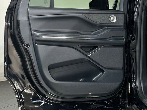 New 2026 Lincoln Navigator L Reserve AWD/4WD image 47
