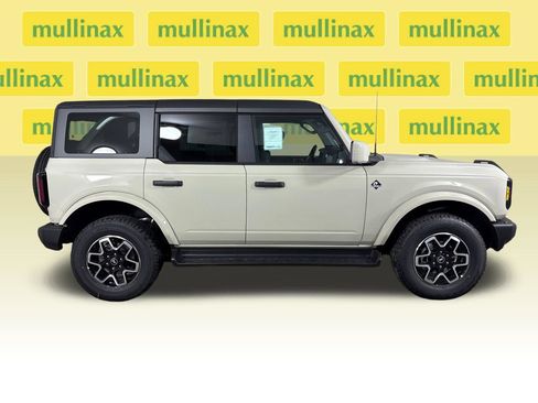 New 2026 Ford Bronco Outer Banks AWD/4WD image 2