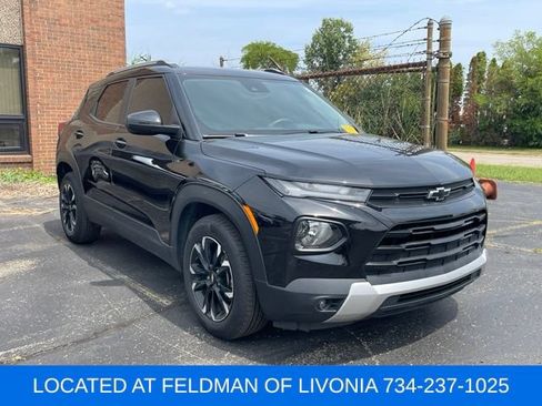 Used 2021 Chevrolet TrailBlazer LT w/ Convenience Package FWD image 4