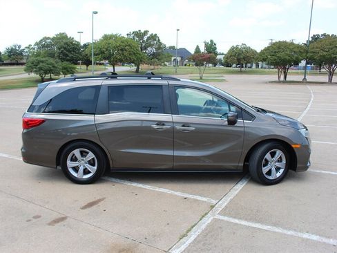 Used 2018 Honda Odyssey EX-L image 5