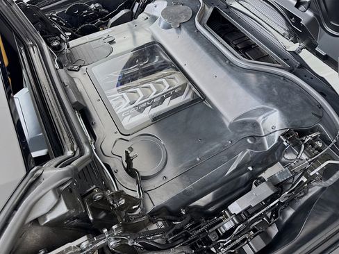 Used 2024 Chevrolet Corvette Stingray Preferred Conv w/ Z51 Performance Package RWD image 30