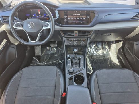 Used 2022 Volkswagen Taos SE AWD/4WD image 13