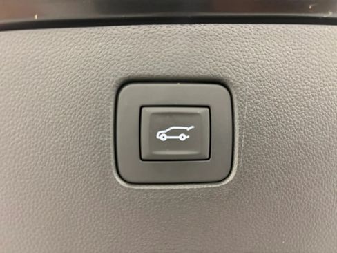 Used 2025 Buick Envista Preferred w/ Convenience I Package FWD image 35