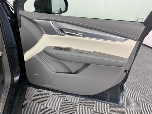 Used 2020 Cadillac XT5 Premium Luxury image 13