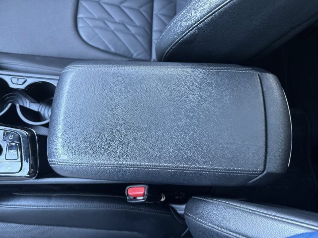 Used 2025 Kia Sportage X-Line w/ Premium Package AWD/4WD image 32