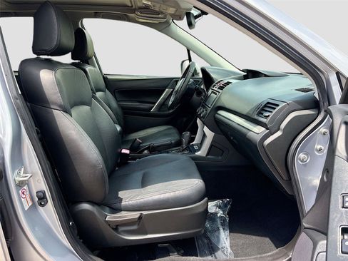 Used 2015 Subaru Forester 2.5i Touring w/ Eyesight & Navigation System AWD/4WD image 28