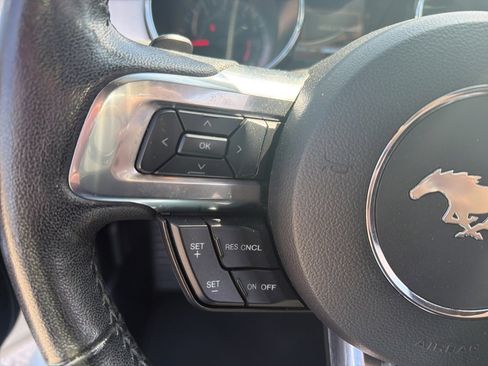 Used 2017 Ford Mustang Premium image 18