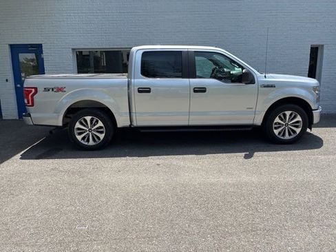 Used 2017 Ford F150 XL w/ Equipment Group 101A Mid RWD image 11