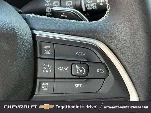 Used 2025 Jeep Grand Cherokee Laredo X RWD image 15