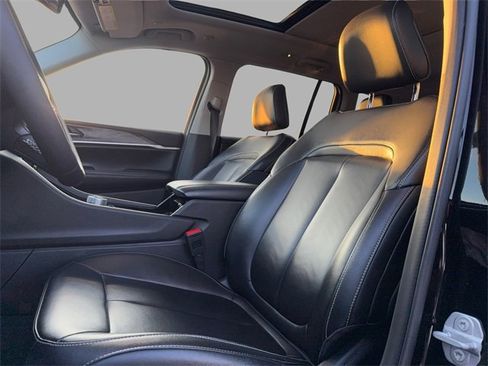 Used 2023 Jeep Grand Cherokee 4WD 4xe image 6