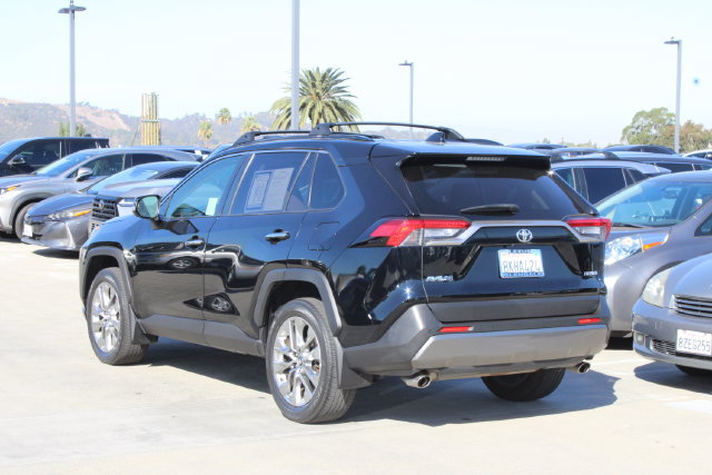 Used 2019 Toyota RAV4 Limited w/ Carpet Mat Package FWD image 19