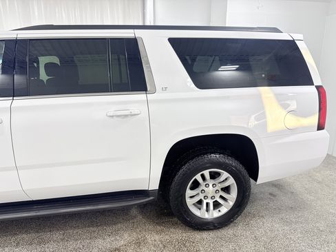 Used 2018 Chevrolet Suburban LT image 5