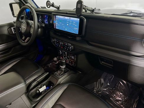 Used 2024 Jeep Wrangler Unlimited Rubicon 4xe image 26