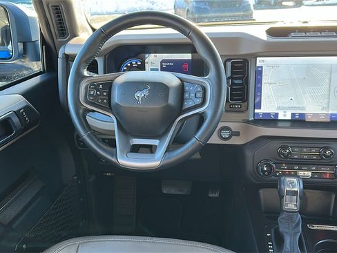 Used 2024 Ford Bronco Wildtrak image 28