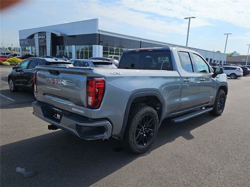 Used 2025 GMC Sierra 1500 Elevation AWD/4WD image 4