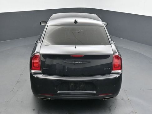 Used 2022 Chrysler 300 Touring L w/ Comfort Group AWD/4WD image 16