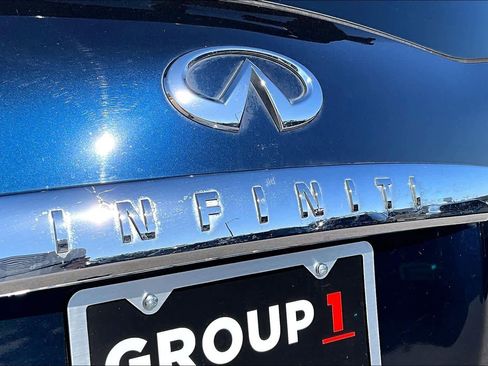 Used 2015 INFINITI QX80 Luxe w/ 22" Wheel Package image 10