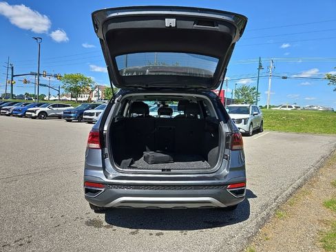 Used 2022 Volkswagen Taos SE AWD/4WD image 35
