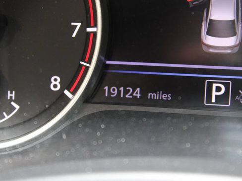 Used 2025 Nissan Sentra SV FWD image 18