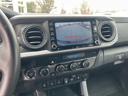 Used 2021 Toyota Tacoma TRD Off-Road w/ Technology Package image 23