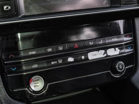 Used 2018 Jaguar F-PACE S image 31