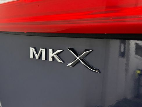 Used 2018 Lincoln MKX Reserve w/ Driver Assistance Package AWD/4WD image 8