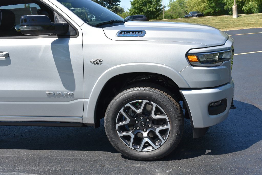 New 2026 RAM 1500 Laramie w/ Laramie Preferred Package AWD/4WD image 4