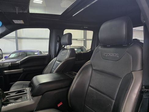 Used 2018 Ford F150 Raptor w/ Equipment Group 802A Luxury AWD/4WD image 13