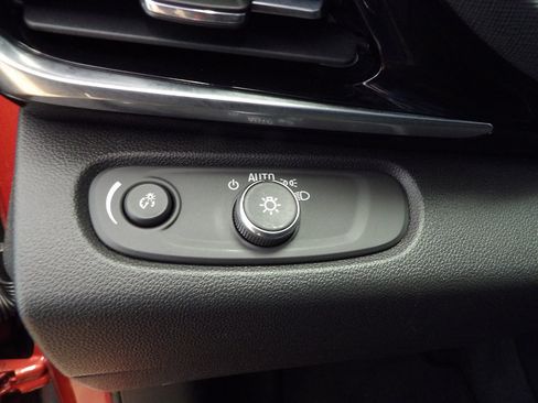 Used 2024 Buick Envista Sport Touring w/ Convenience I Package FWD image 26