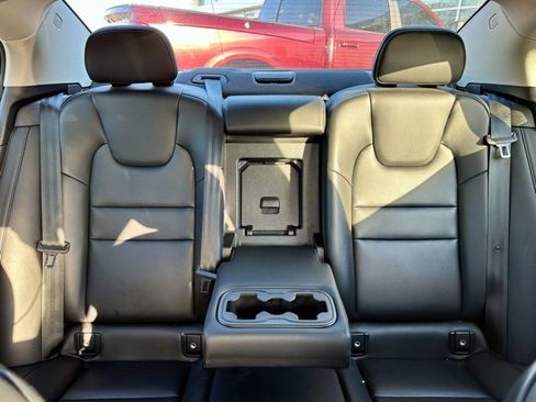 Used 2022 Volvo S60 B5 Inscription image 20