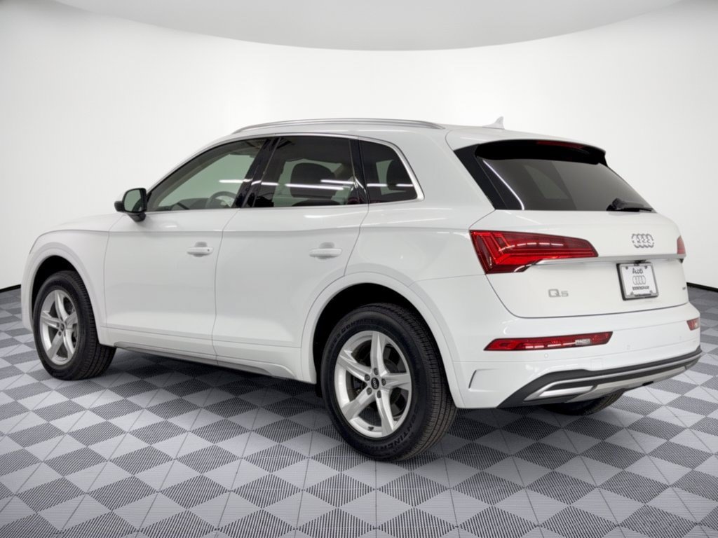 Used 2024 Audi Q5 2.0T Premium w/ Convenience Package AWD/4WD image 3