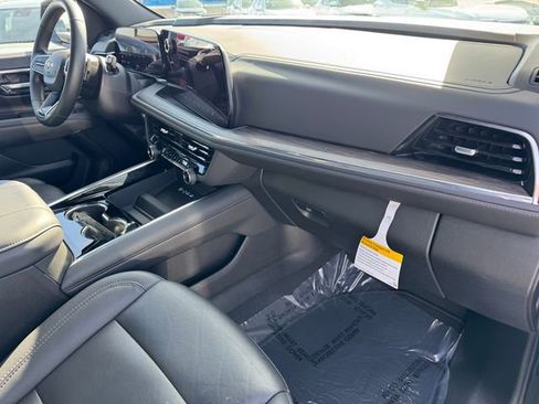 Certified 2025 Chevrolet Tahoe Z71 image 6