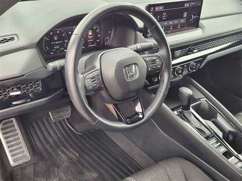 Used 2024 Honda Accord Sport image 9