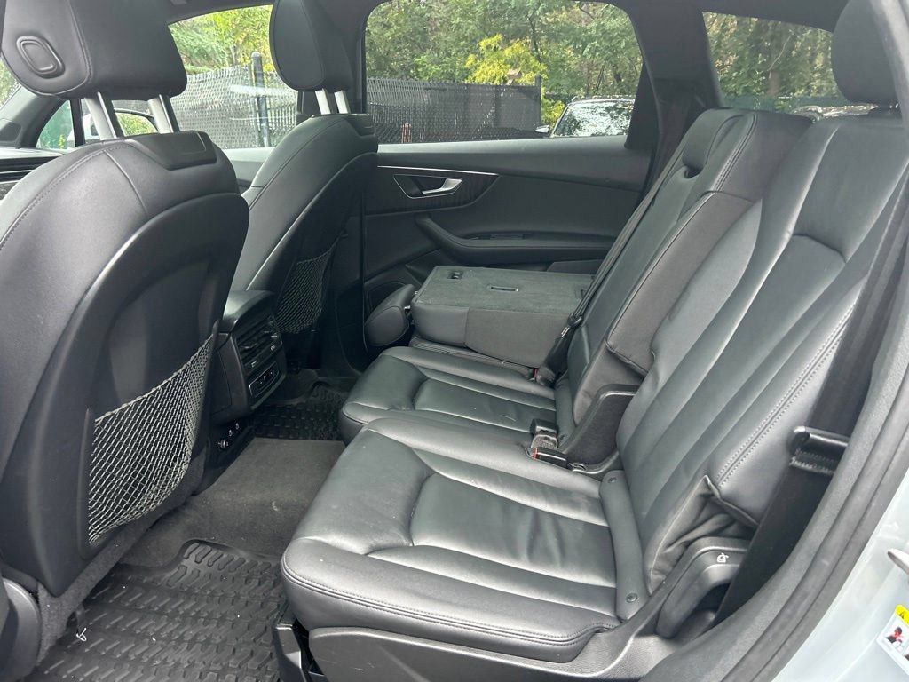 Used 2023 Audi Q7 2.0T Premium Plus w/ Premium Plus Package AWD/4WD image 17