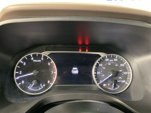 Used 2023 Nissan Rogue SV FWD image 23