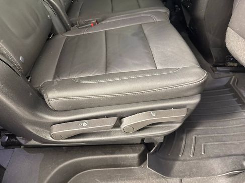 Used 2022 Chevrolet Tahoe Z71 image 31