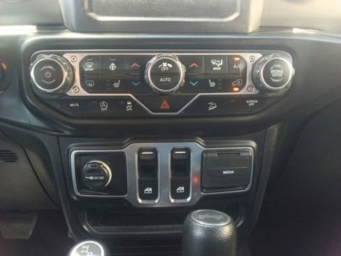 Used 2020 Jeep Wrangler Sport AWD/4WD image 26