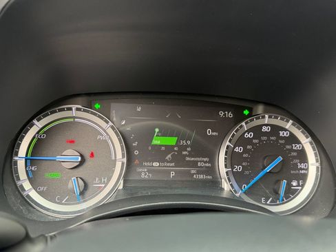 Used 2022 Toyota Highlander XLE AWD/4WD image 26
