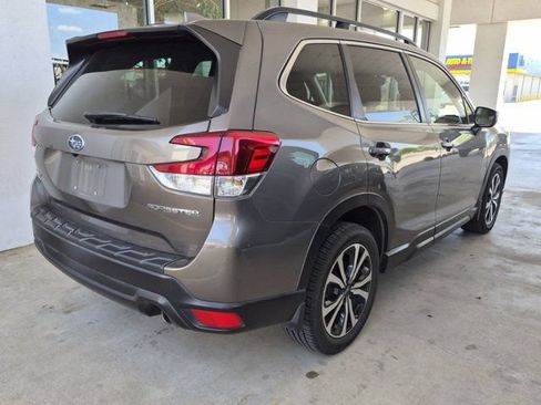 Used 2021 Subaru Forester Limited AWD/4WD image 7