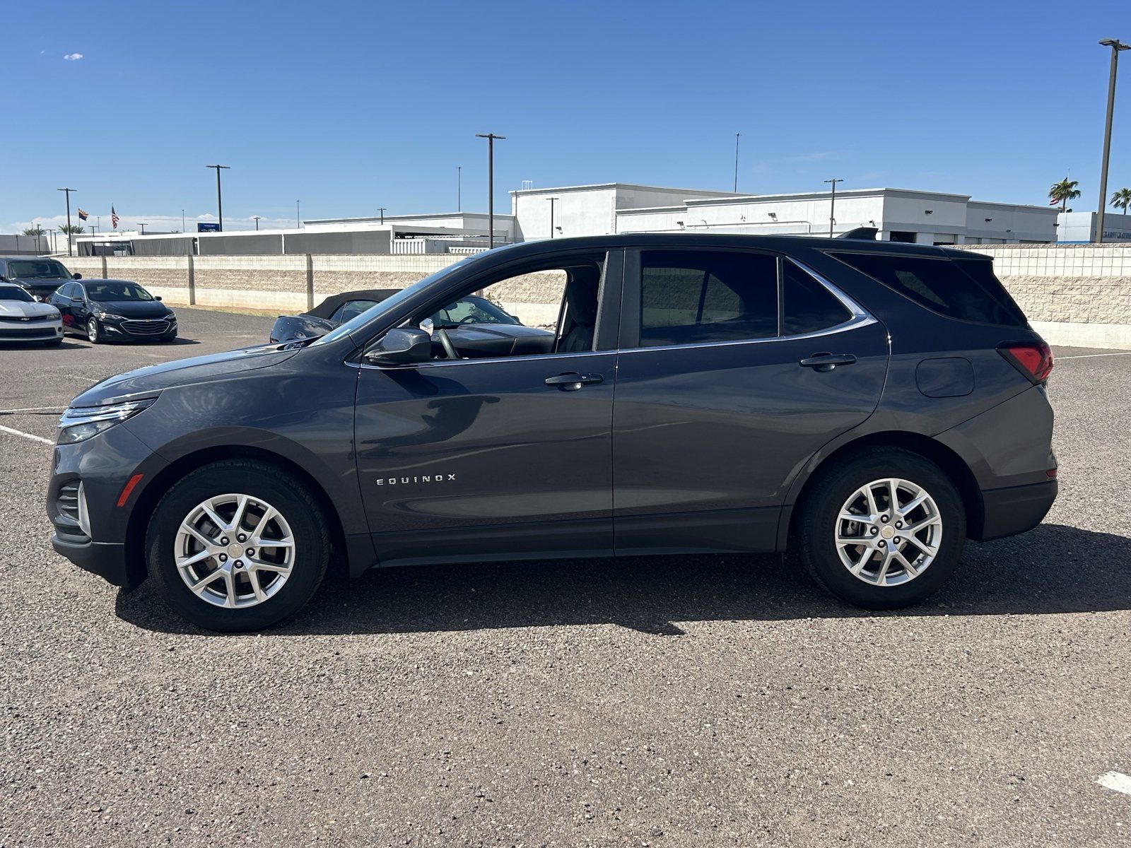 Certified 2023 Chevrolet Equinox LT FWD image 2