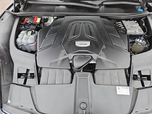 Used 2019 Porsche Cayenne AWD/4WD image 23