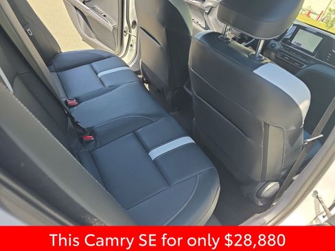 Used 2025 Toyota Camry SE w/ Convenience Package FWD image 17