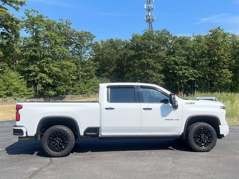 Used 2024 Chevrolet Silverado 2500 LTZ w/ LTZ Plus Package AWD/4WD image 8